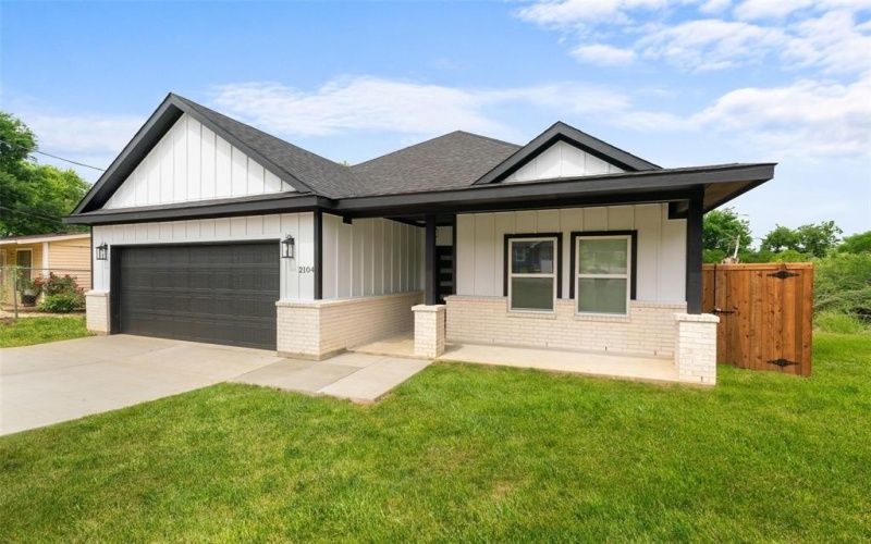 2104 Danner Street, Fort Worth, TX 76105, 4 Habitaciones Habitaciones , ,2 BañosBaños,Residential,En Venta,2104 Danner Street,0,20941377