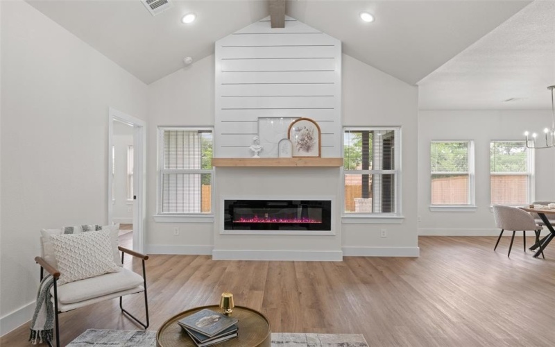 2104 Danner Street, Fort Worth, TX 76105, 4 Habitaciones Habitaciones , ,2 BañosBaños,Residential,En Venta,2104 Danner Street,0,20941377