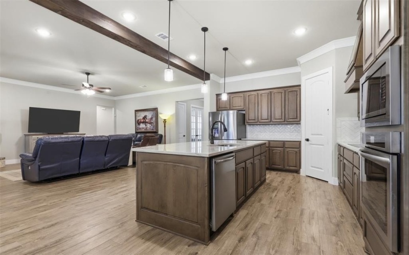 2021 Crystal Palace Boulevard, Alvarado, TX 76009, 4 Habitaciones Habitaciones , ,2 BañosBaños,Residential,En Venta,2021 Crystal Palace Boulevard,0,21098914