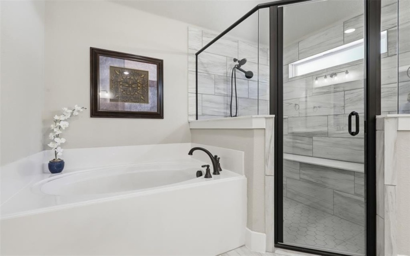 2021 Crystal Palace Boulevard, Alvarado, TX 76009, 4 Habitaciones Habitaciones , ,2 BañosBaños,Residential,En Venta,2021 Crystal Palace Boulevard,0,21098914