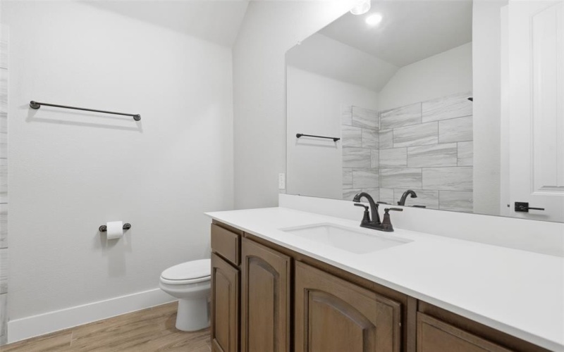 2021 Crystal Palace Boulevard, Alvarado, TX 76009, 4 Habitaciones Habitaciones , ,2 BañosBaños,Residential,En Venta,2021 Crystal Palace Boulevard,0,21098914