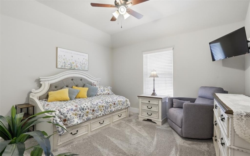 2021 Crystal Palace Boulevard, Alvarado, TX 76009, 4 Habitaciones Habitaciones , ,2 BañosBaños,Residential,En Venta,2021 Crystal Palace Boulevard,0,21098914