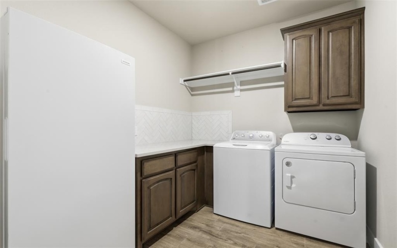 2021 Crystal Palace Boulevard, Alvarado, TX 76009, 4 Habitaciones Habitaciones , ,2 BañosBaños,Residential,En Venta,2021 Crystal Palace Boulevard,0,21098914