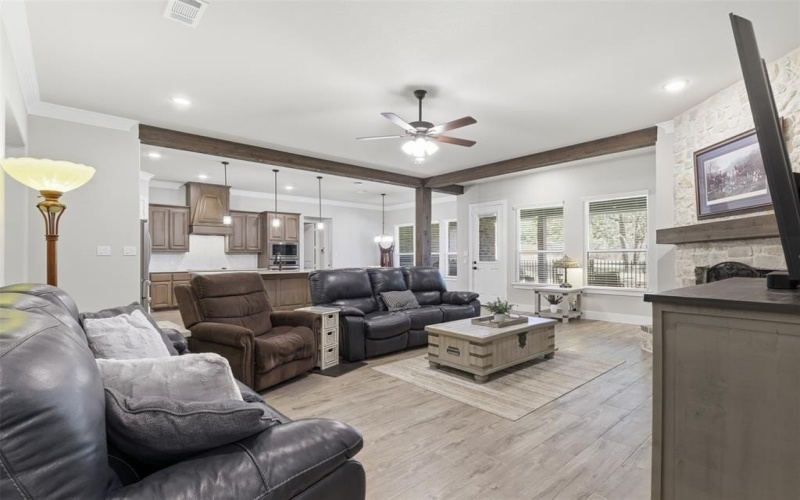 2021 Crystal Palace Boulevard, Alvarado, TX 76009, 4 Habitaciones Habitaciones , ,2 BañosBaños,Residential,En Venta,2021 Crystal Palace Boulevard,0,21098914