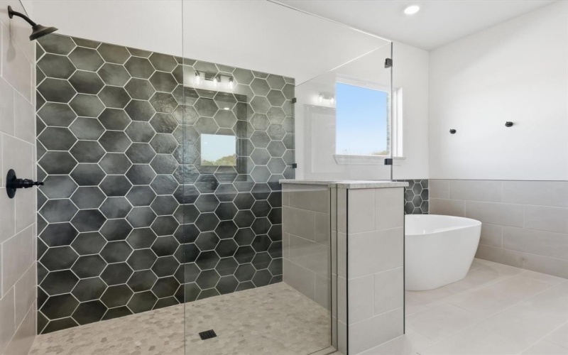 2000 Cypress Court, Weatherford, TX 76085, 4 Bedrooms Bedrooms, ,3 BathroomsBathrooms,Residential,For Sale,2000 Cypress Court,0,21101403