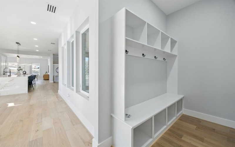 2415 Valley View Drive, Cedar Hill, TX 75104, 4 Habitaciones Habitaciones , ,5 BañosBaños,Residential,En Venta,2415 Valley View Drive,0,21103905