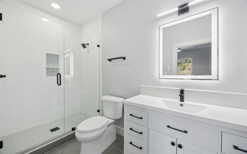 2415 Valley View Drive, Cedar Hill, TX 75104, 4 Habitaciones Habitaciones , ,5 BañosBaños,Residential,En Venta,2415 Valley View Drive,0,21103905