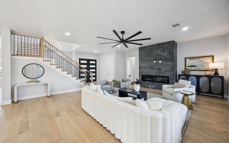 2415 Valley View Drive, Cedar Hill, TX 75104, 4 Habitaciones Habitaciones , ,5 BañosBaños,Residential,En Venta,2415 Valley View Drive,0,21103905