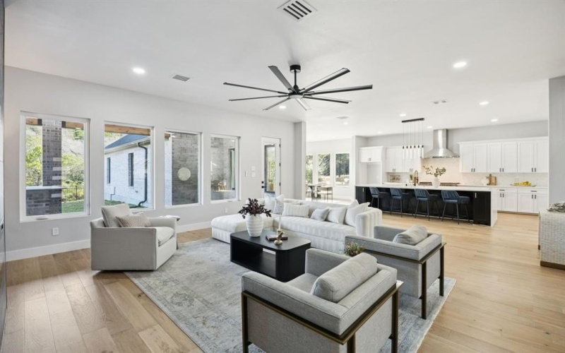 2415 Valley View Drive, Cedar Hill, TX 75104, 4 Habitaciones Habitaciones , ,5 BañosBaños,Residential,En Venta,2415 Valley View Drive,0,21103905