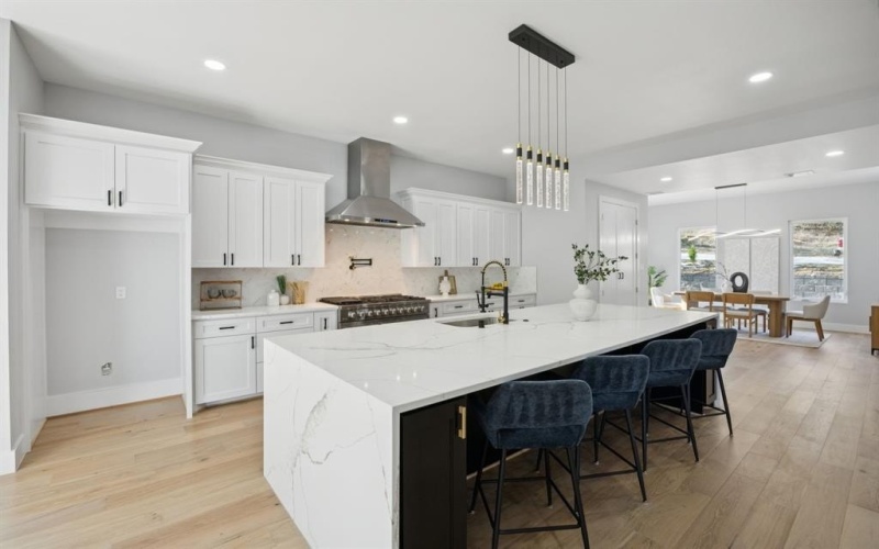 2415 Valley View Drive, Cedar Hill, TX 75104, 4 Habitaciones Habitaciones , ,5 BañosBaños,Residential,En Venta,2415 Valley View Drive,0,21103905