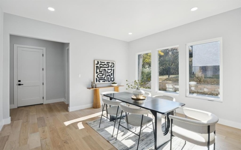 2415 Valley View Drive, Cedar Hill, TX 75104, 4 Habitaciones Habitaciones , ,5 BañosBaños,Residential,En Venta,2415 Valley View Drive,0,21103905