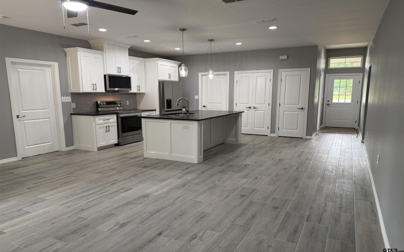 377 CR 4215, Jacksonville, TX 75766, 3 Bedrooms Bedrooms, ,2 BathroomsBathrooms,Residential,For Sale,377 CR 4215,25006073