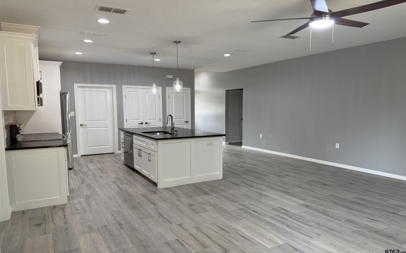 377 CR 4215, Jacksonville, TX 75766, 3 Bedrooms Bedrooms, ,2 BathroomsBathrooms,Residential,For Sale,377 CR 4215,25006073