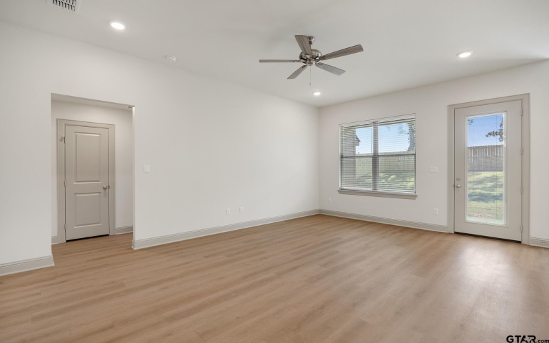 2245 Dogwood Park Blvd, Tyler, TX 75707, 3 Habitaciones Habitaciones , ,2 BañosBaños,Residential,En Venta,2245 Dogwood Park Blvd,0,25006116