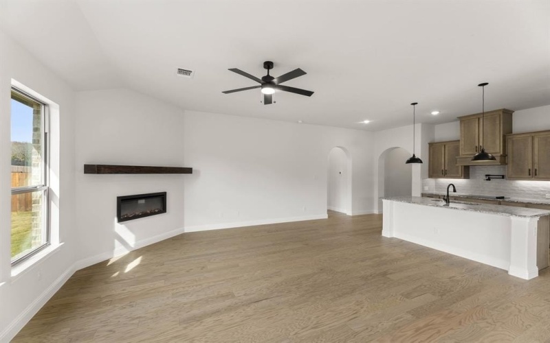 733 Winecup Way, Midlothian, TX 76065, 3 Habitaciones Habitaciones , ,2 BañosBaños,Residential,En Venta,733 Winecup Way,0,21115751