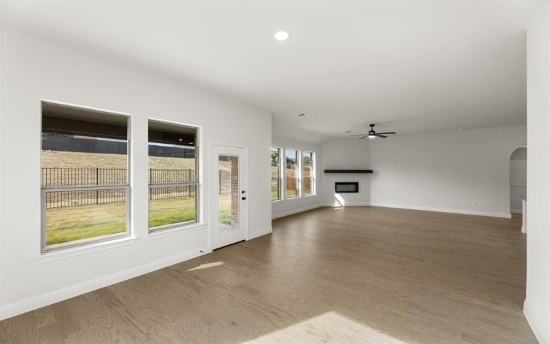 733 Winecup Way, Midlothian, TX 76065, 3 Habitaciones Habitaciones , ,2 BañosBaños,Residential,En Venta,733 Winecup Way,0,21115751