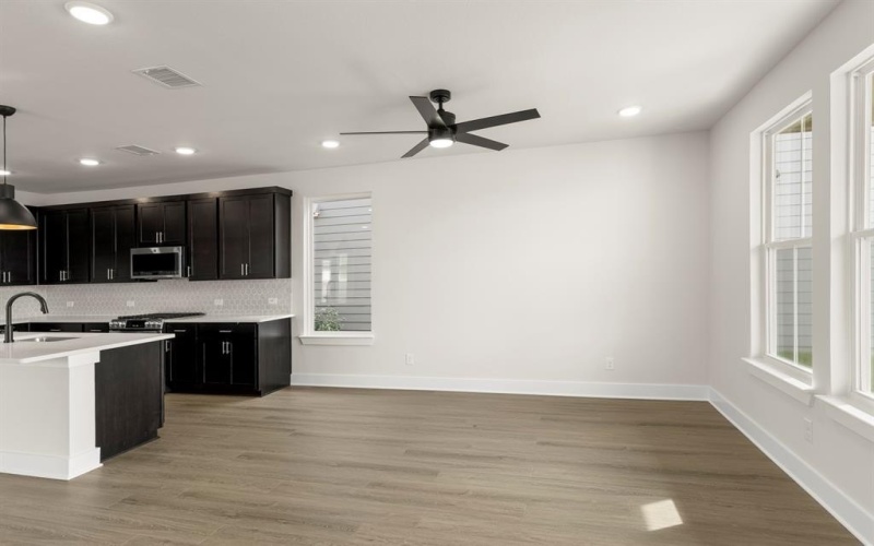 3136 Lenten Rose Lane, McKinney, TX 75071, 4 Bedrooms Bedrooms, ,3 BathroomsBathrooms,Residential,For Sale,3136 Lenten Rose Lane,0,21115796