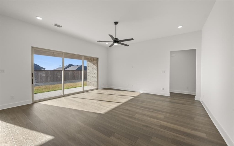 2449 Hitchford Street, Midlothian, TX 76065, 4 Bedrooms Bedrooms, ,3 BathroomsBathrooms,Residential,For Sale,2449 Hitchford Street,0,21115850