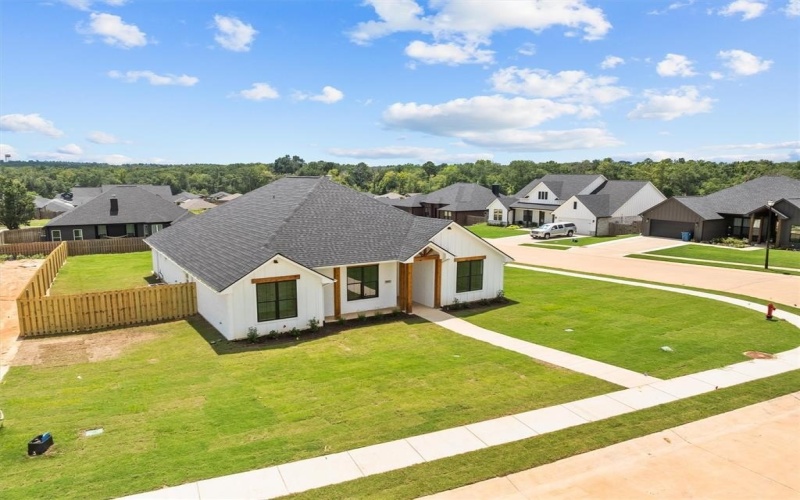 16413 Clearview Drive, Lindale, TX 75771, 4 Bedrooms Bedrooms, ,2 BathroomsBathrooms,Residential,For Sale,16413 Clearview Drive,0,21115863