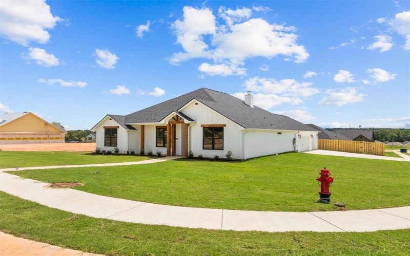 16413 Clearview Drive, Lindale, TX 75771, 4 Bedrooms Bedrooms, ,2 BathroomsBathrooms,Residential,For Sale,16413 Clearview Drive,0,21115863