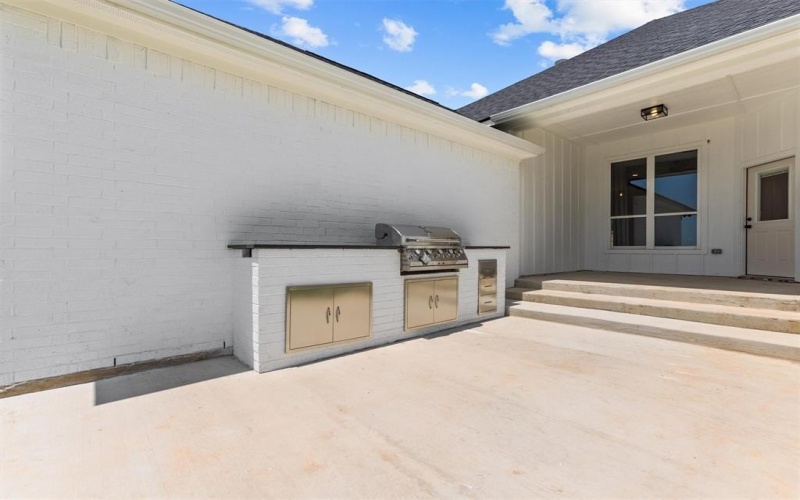 16413 Clearview Drive, Lindale, TX 75771, 4 Bedrooms Bedrooms, ,2 BathroomsBathrooms,Residential,For Sale,16413 Clearview Drive,0,21115863