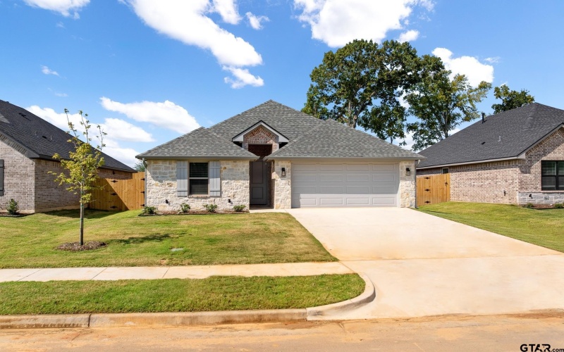 2253 Dogwood Park Blvd, Tyler, TX 75707, 3 Bedrooms Bedrooms, ,2 BathroomsBathrooms,Residential,For Sale,2253 Dogwood Park Blvd,0,25006118