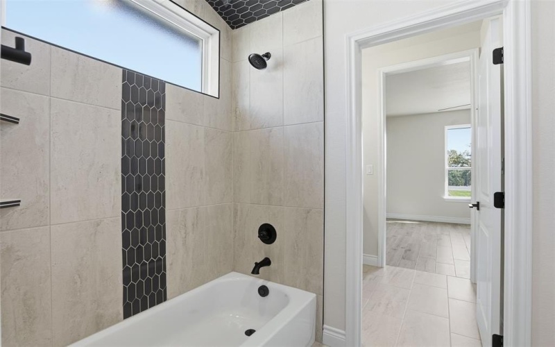 9619 Bellechase Road, Granbury, TX 76049, 4 Bedrooms Bedrooms, ,3 BathroomsBathrooms,Residential,For Sale,9619 Bellechase Road,0,21105008