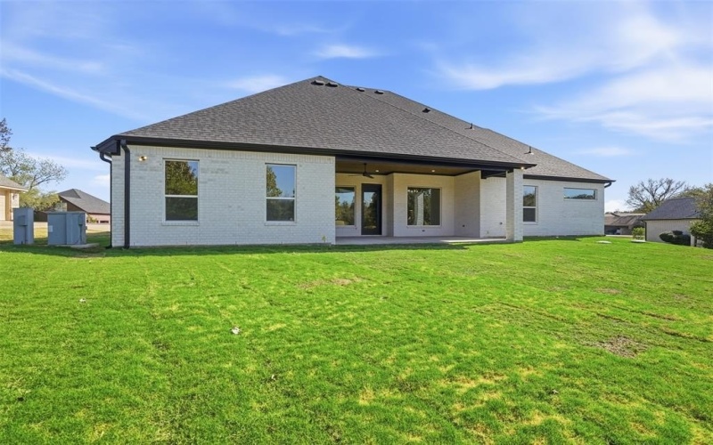 9619 Bellechase Road, Granbury, TX 76049, 4 Bedrooms Bedrooms, ,3 BathroomsBathrooms,Residential,For Sale,9619 Bellechase Road,0,21105008