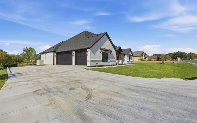 9619 Bellechase Road, Granbury, TX 76049, 4 Bedrooms Bedrooms, ,3 BathroomsBathrooms,Residential,For Sale,9619 Bellechase Road,0,21105008