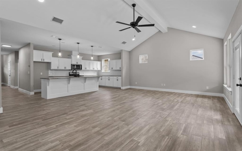 16410 Crossing Circle, Lindale, TX 75771, 4 Bedrooms Bedrooms, ,2 BathroomsBathrooms,Residential,For Sale,16410 Crossing Circle,0,21115358