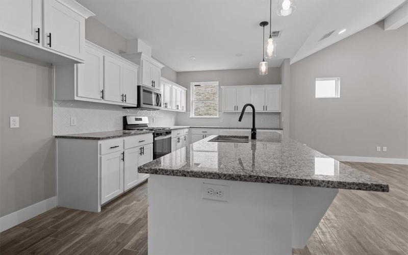 16410 Crossing Circle, Lindale, TX 75771, 4 Bedrooms Bedrooms, ,2 BathroomsBathrooms,Residential,For Sale,16410 Crossing Circle,0,21115358