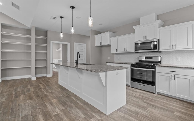 16410 Crossing Circle, Lindale, TX 75771, 4 Bedrooms Bedrooms, ,2 BathroomsBathrooms,Residential,For Sale,16410 Crossing Circle,0,21115358