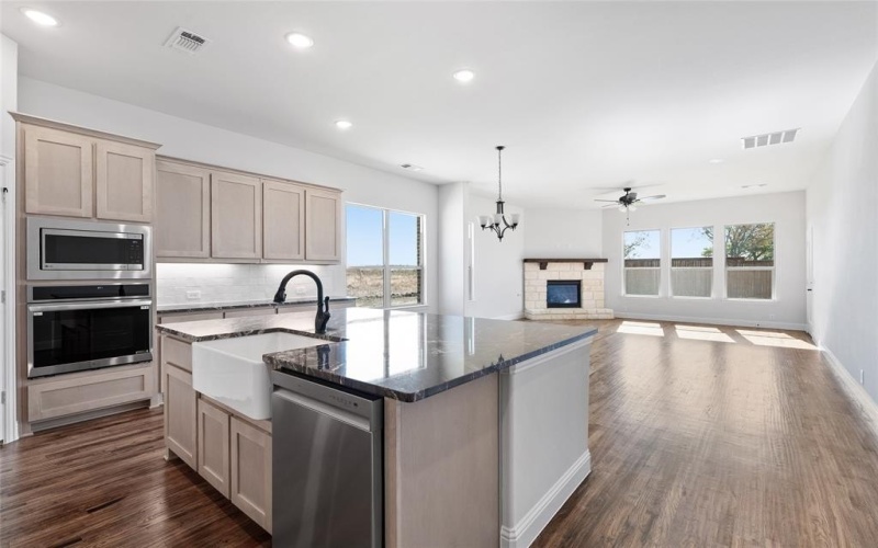 613 Brazos Drive, Van Alstyne, TX 75495, 4 Bedrooms Bedrooms, ,3 BathroomsBathrooms,Residential,For Sale,613 Brazos Drive,0,21115366