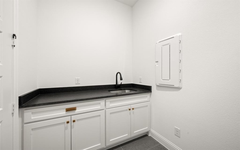 4728 Hawthorn Hills Lane, Arlington, TX 76005, 3 Bedrooms Bedrooms, ,3 BathroomsBathrooms,Residential,For Sale,4728 Hawthorn Hills Lane,0,21115914