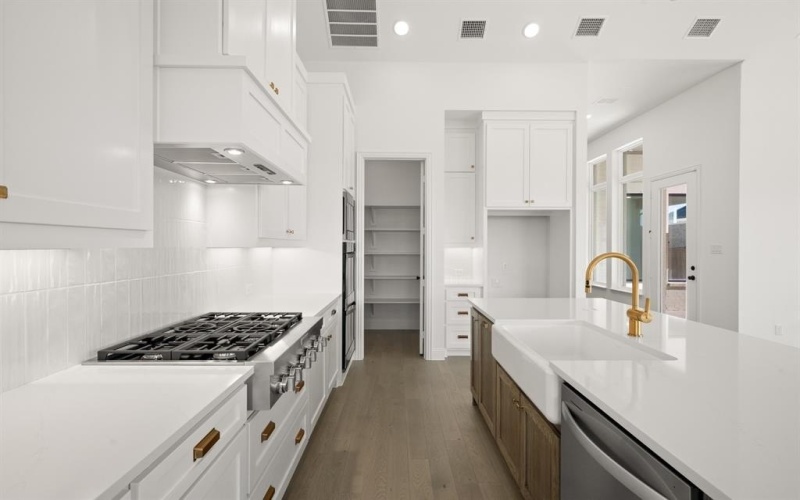 4728 Hawthorn Hills Lane, Arlington, TX 76005, 3 Bedrooms Bedrooms, ,3 BathroomsBathrooms,Residential,For Sale,4728 Hawthorn Hills Lane,0,21115914