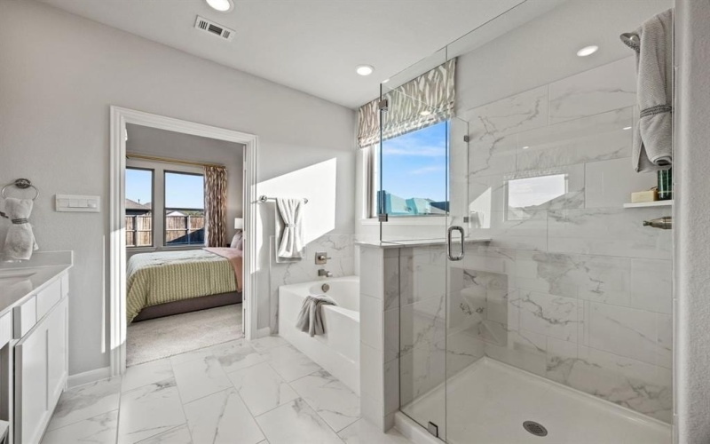 1427 Golden Meadow Drive, Van Alstyne, TX 75495, 4 Habitaciones Habitaciones , ,3 BañosBaños,Residential,En Venta,1427 Golden Meadow Drive,0,21115920