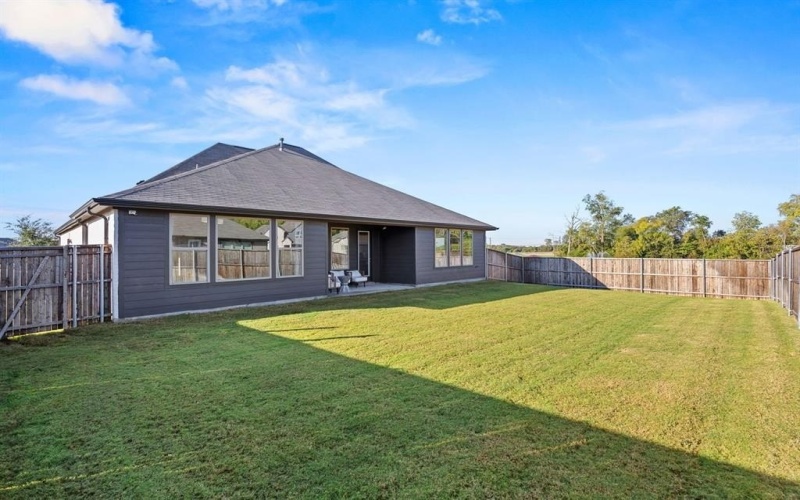 1427 Golden Meadow Drive, Van Alstyne, TX 75495, 4 Habitaciones Habitaciones , ,3 BañosBaños,Residential,En Venta,1427 Golden Meadow Drive,0,21115920