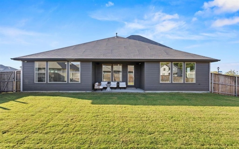 1427 Golden Meadow Drive, Van Alstyne, TX 75495, 4 Habitaciones Habitaciones , ,3 BañosBaños,Residential,En Venta,1427 Golden Meadow Drive,0,21115920