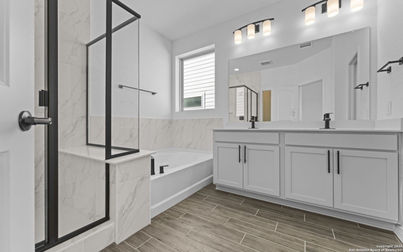 4007 Paddock Trl, Seguin, TX 78155, 3 Bedrooms Bedrooms, ,2 BathroomsBathrooms,Residential,For Sale,4007 Paddock Trl,0,1923762