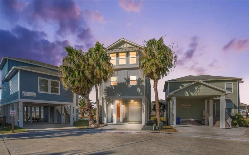 162 La Concha Boulevard unit: 31 #31, Port Aransas, TX 78373, 4 Bedrooms Bedrooms, ,3 BathroomsBathrooms,Residential,For Sale,162 La Concha Boulevard unit: 31,0,467547