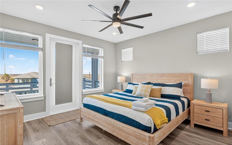 162 La Concha Boulevard unit: 31 #31, Port Aransas, TX 78373, 4 Bedrooms Bedrooms, ,3 BathroomsBathrooms,Residential,For Sale,162 La Concha Boulevard unit: 31,0,467547