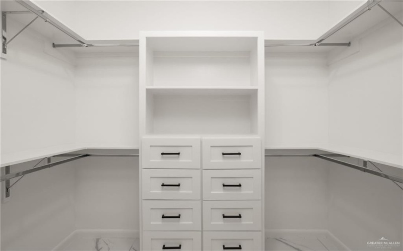 2308 E Tamarindo Street, Hidalgo, TX 78557, 3 Habitaciones Habitaciones , ,2 BañosBaños,Residential,En Venta,2308 E Tamarindo Street,0,475975