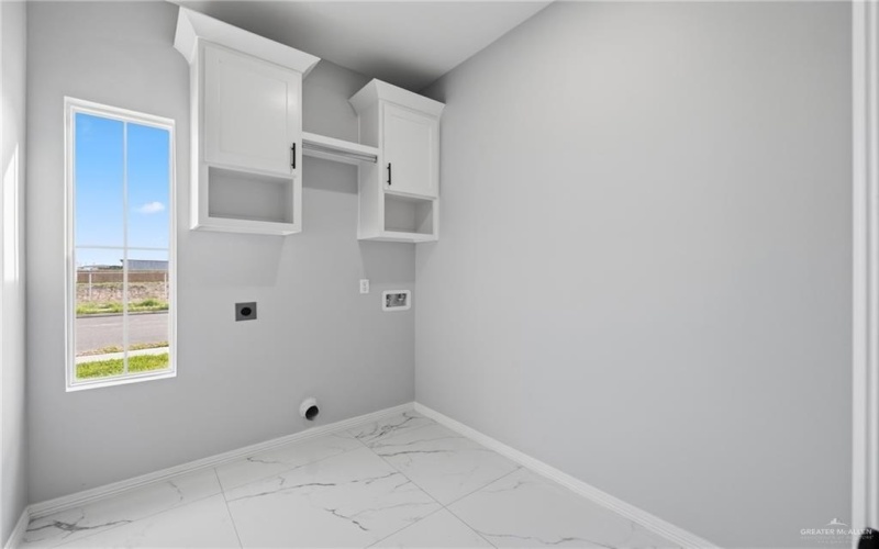 910 E 39th Street, San Juan, TX 78589, 3 Habitaciones Habitaciones , ,2 BañosBaños,Residential,En Venta,910 E 39th Street,0,487355