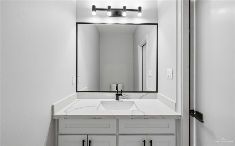 910 E 39th Street, San Juan, TX 78589, 3 Habitaciones Habitaciones , ,2 BañosBaños,Residential,En Venta,910 E 39th Street,0,487355