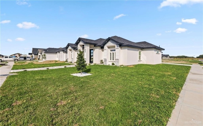 910 E 39th Street, San Juan, TX 78589, 3 Habitaciones Habitaciones , ,2 BañosBaños,Residential,En Venta,910 E 39th Street,0,487355