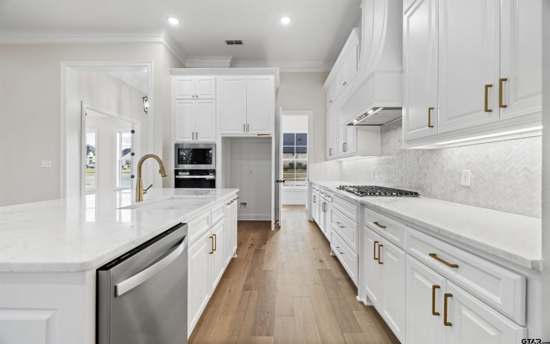 2945 Salado Creek Dr., Tyler, TX 75703, 3 Bedrooms Bedrooms, ,2 BathroomsBathrooms,Residential,For Sale,2945 Salado Creek Dr.,0,25016867