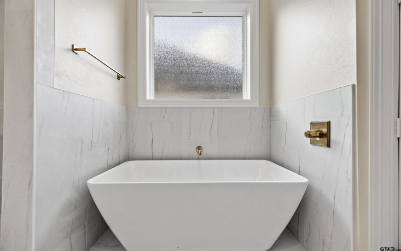 2945 Salado Creek Dr., Tyler, TX 75703, 3 Bedrooms Bedrooms, ,2 BathroomsBathrooms,Residential,For Sale,2945 Salado Creek Dr.,0,25016867