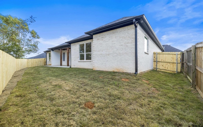 2945 Salado Creek Dr., Tyler, TX 75703, 3 Bedrooms Bedrooms, ,2 BathroomsBathrooms,Residential,For Sale,2945 Salado Creek Dr.,0,25016867