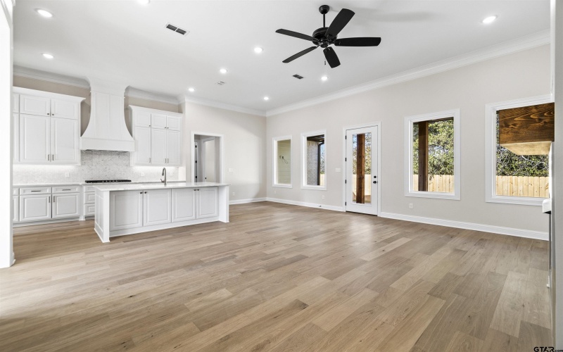 2945 Salado Creek Dr., Tyler, TX 75703, 3 Bedrooms Bedrooms, ,2 BathroomsBathrooms,Residential,For Sale,2945 Salado Creek Dr.,0,25016867