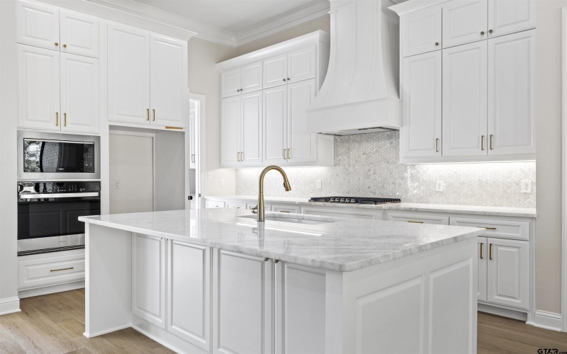 2945 Salado Creek Dr., Tyler, TX 75703, 3 Bedrooms Bedrooms, ,2 BathroomsBathrooms,Residential,For Sale,2945 Salado Creek Dr.,0,25016867